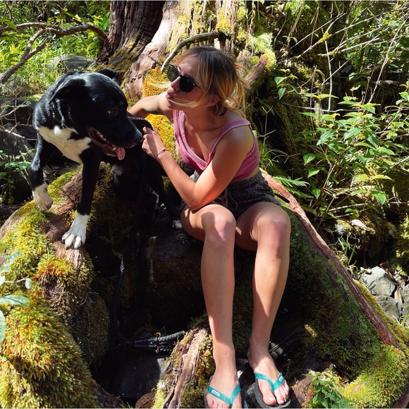 Meet your Posher, Madison - Picture 1 of 1